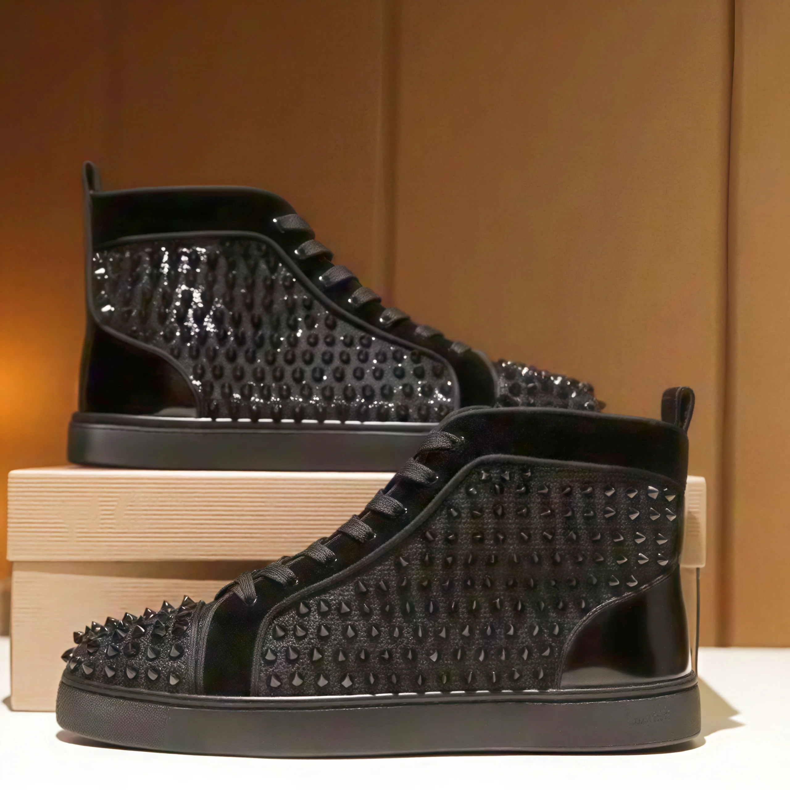 Sepatu Sneakers High-Top Kulit - Men Shoes Dior ulasan dan harga